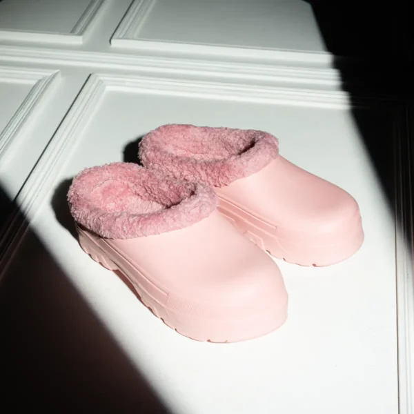 DSC00619 (1) Fluffy Sock Clogs