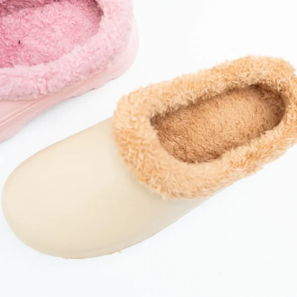 DSC02268 (1) Fluffy Sock Clogs